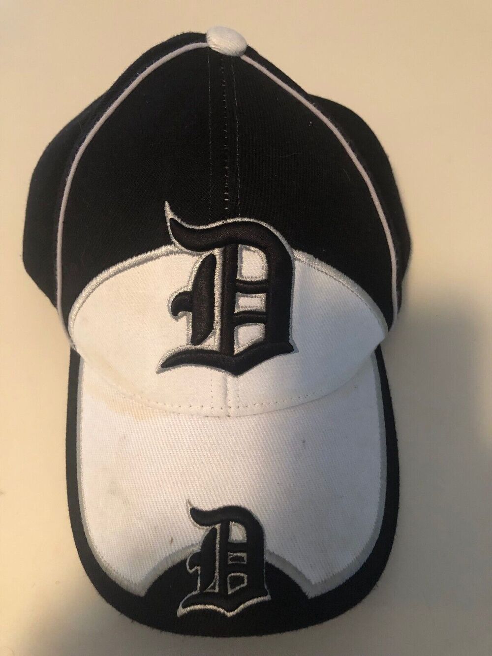 Detroit Tigers Adjustable Unisex Adult Hat - MLB Baseball